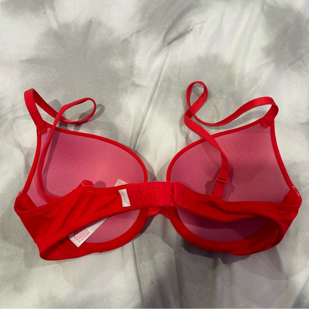 Pink bra - Picture 2 of 3
